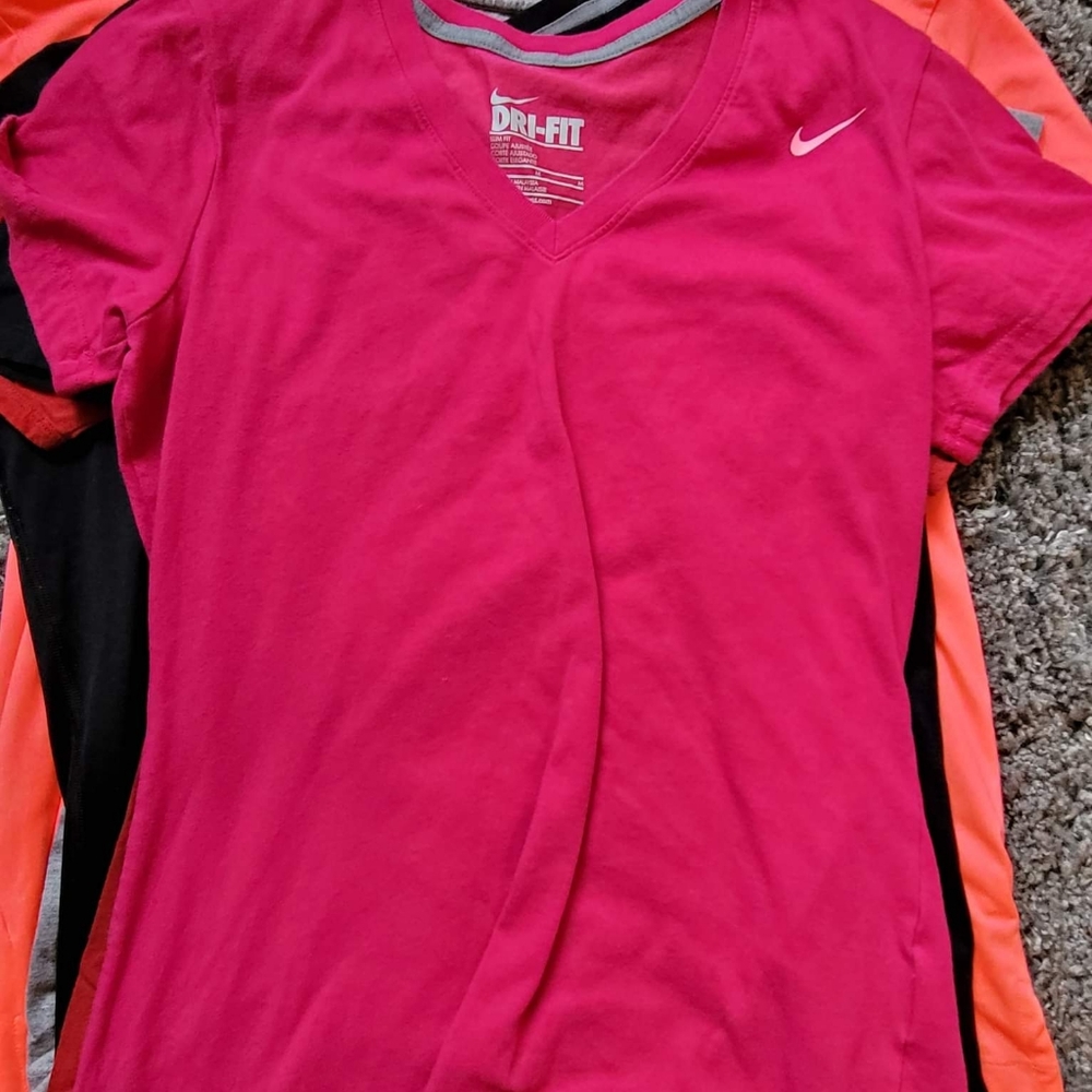 Nike tees